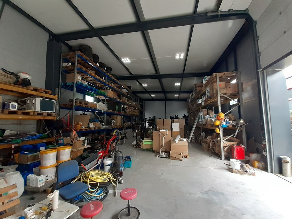 Zona Drumul Intre Tarlale - Catelu - hala cu birouri si s...