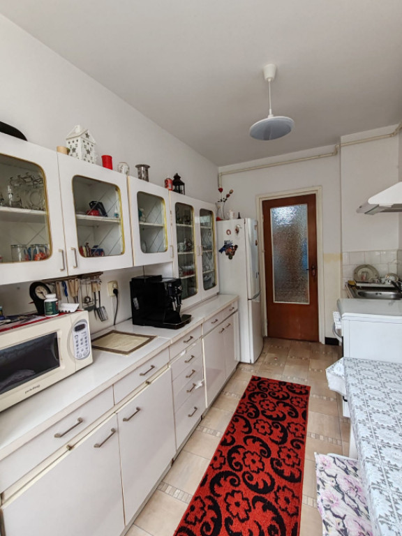 Apartament 3 camere, garaj, 74 mp, zona Decebal