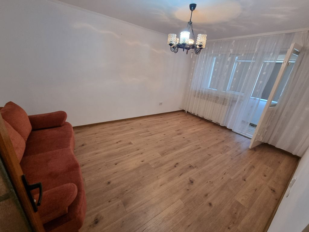 Tomis 3-apartament 2 camere decomandat cu gaze