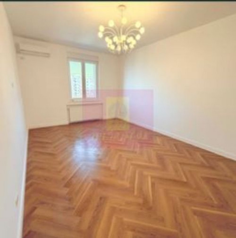 Apartament superb renovat integral Drumul Sarii.