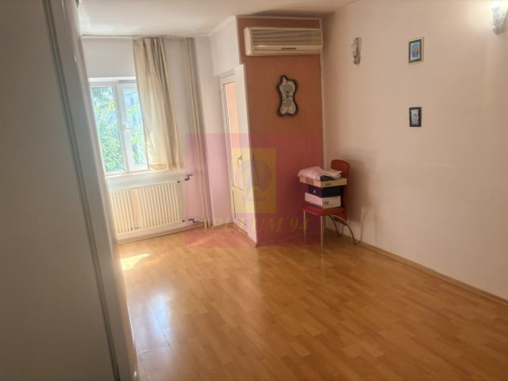 Apartament 3 camere Drumul Sarii- Casa De Casatorii secto...