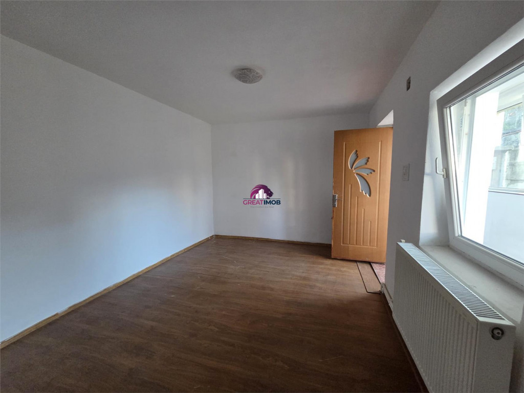 Cas#259; 4 Camere | Singur #238;n Curte | Doamna Ghica ??...