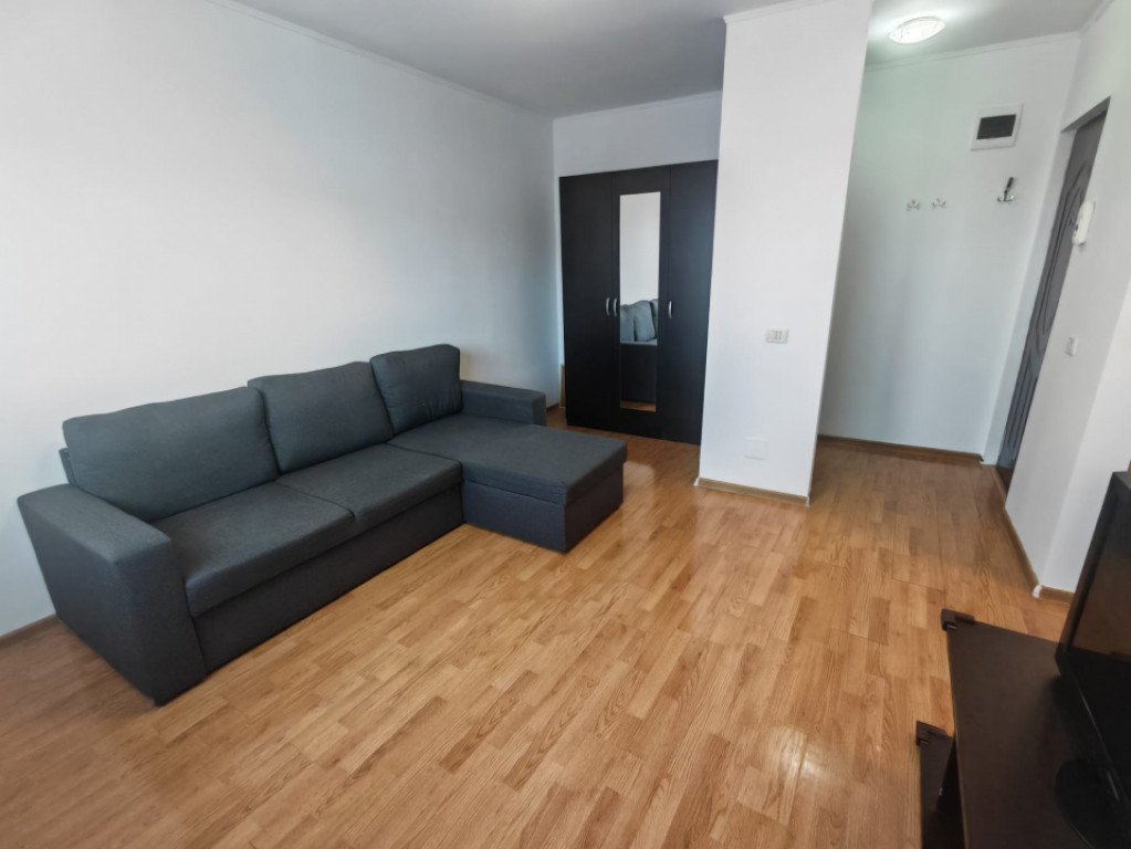 Garsonieră de închiriat – Zona Eden | 40 mp | Mobilată