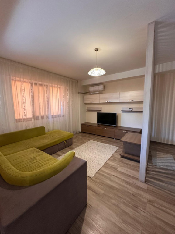 Apartament de închiriat – Zona Faleză | Etaj | Mobilat ?