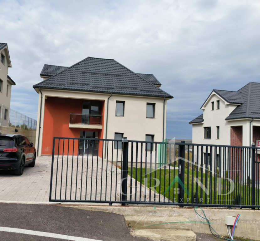 De vânzare–Casă individuală | Dezmir | 172 mp utili | T