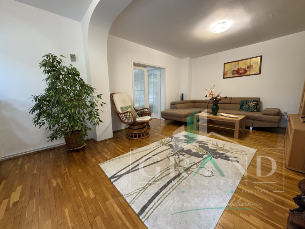 Casă cochetă cu grădină superbă și garaj | 624 mp tere