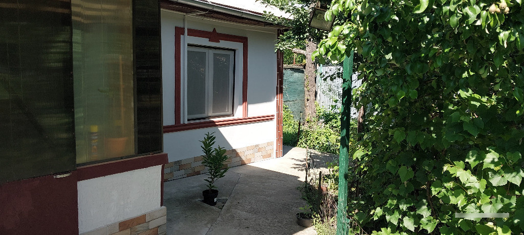 Proprietate utilată și modernizată situată la fix 30 km de Pta unirii