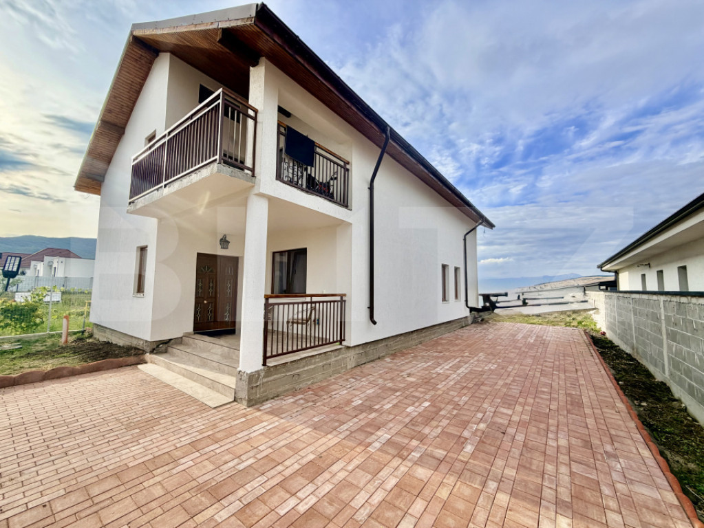 Casa individuala cu 4 camere, 2 terase, 189mp, 2 balcoane