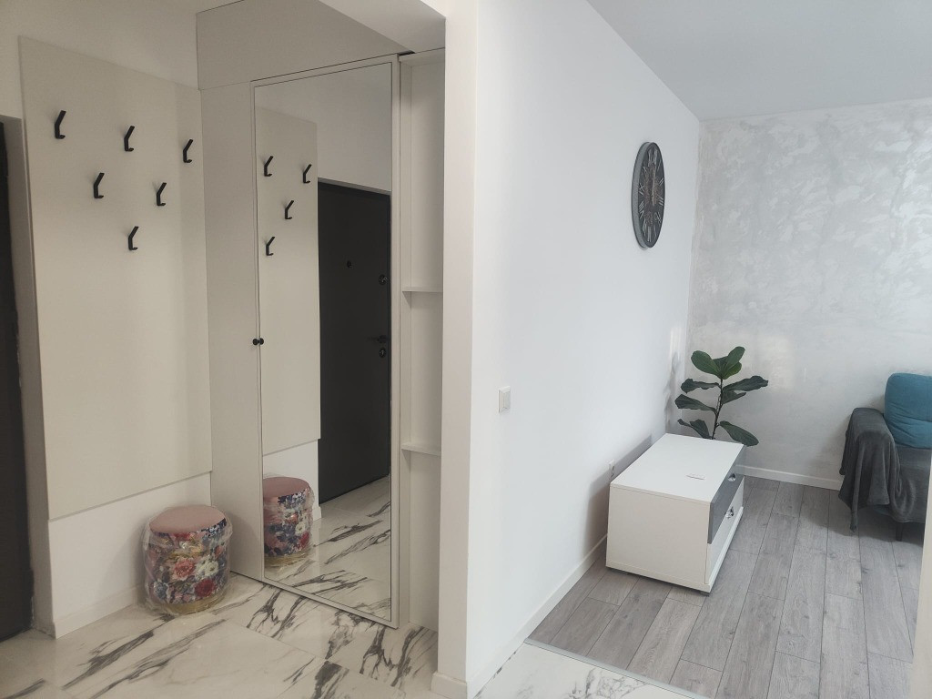 Bloc Nou! 2 camere decomandat + loc de parcare 400 Eur