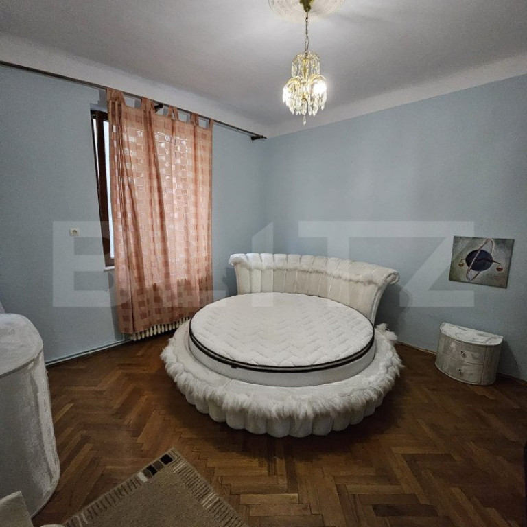 CASA 4 camere, 180 mp , zona ultracentrala B-dul cu Castani