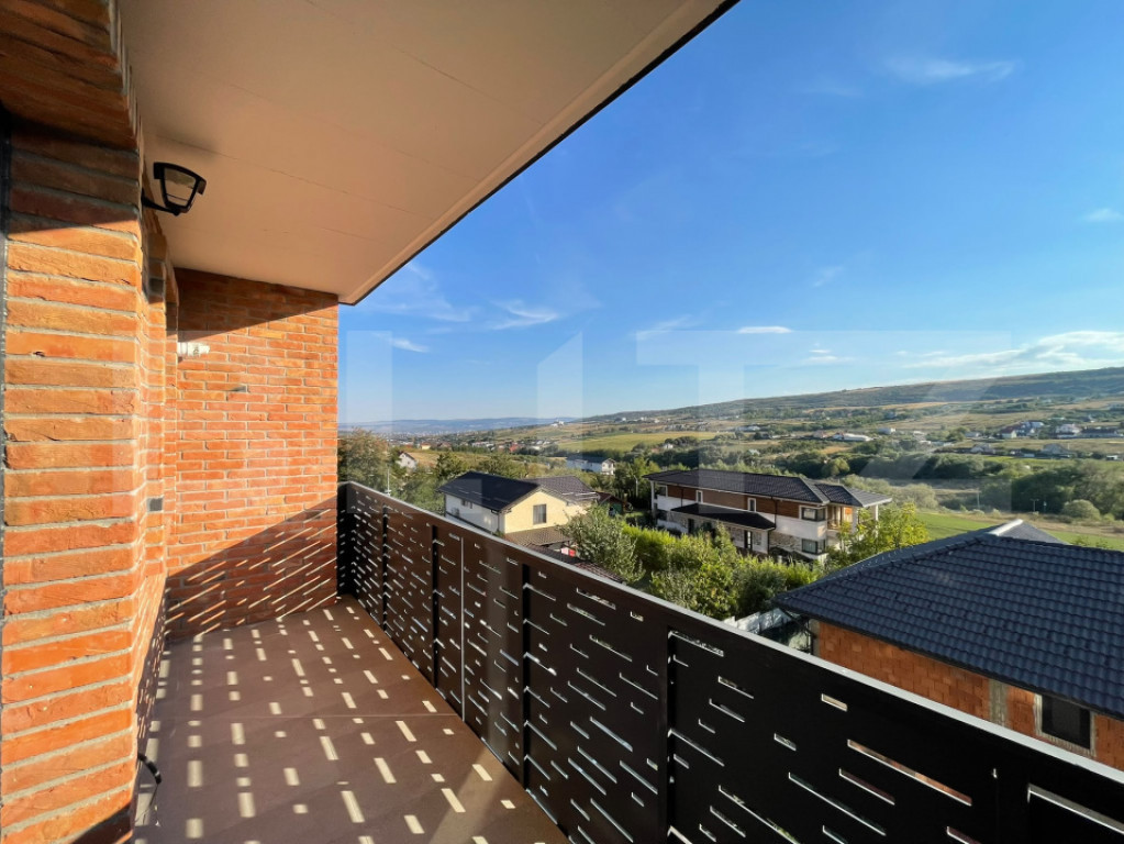 Apartament 2-3 camere, 57mp . View spectaculos.