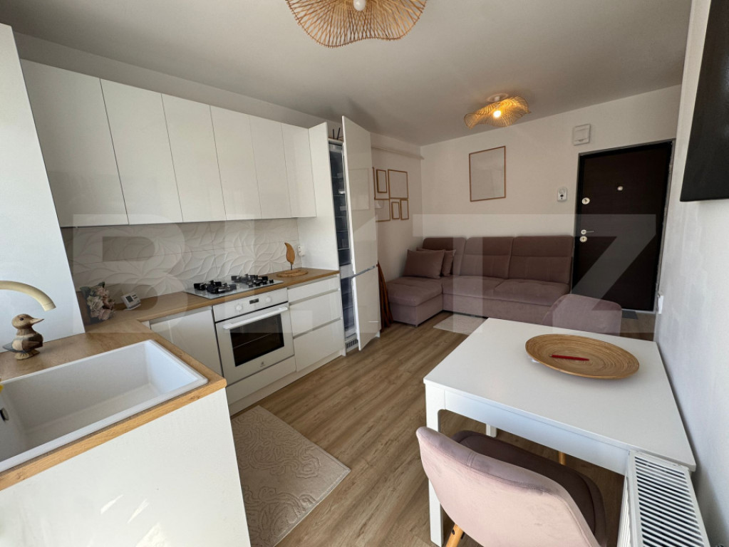 Apartament cu 2 camere, etaj intermediar, balcon, parcare, z