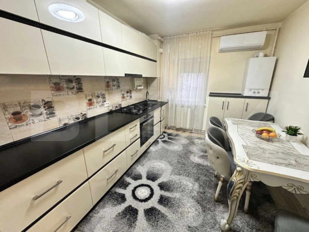 Apartament 3 camere decomandat,renovat ,zonă excelentă –