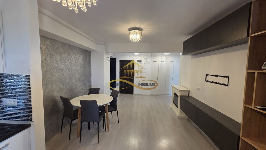 Apartament spatios cu 3 camere si 2 bai -ideal pentru familie