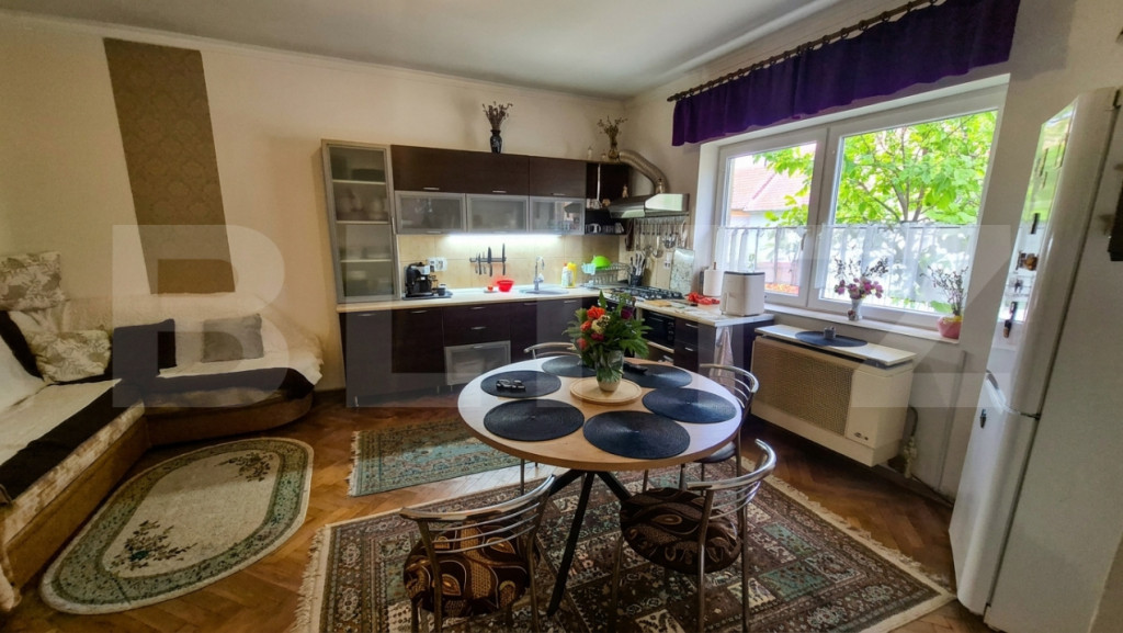 Casa 4 dormitoare, 220 mp, teren 500 mp, zona Titulescu