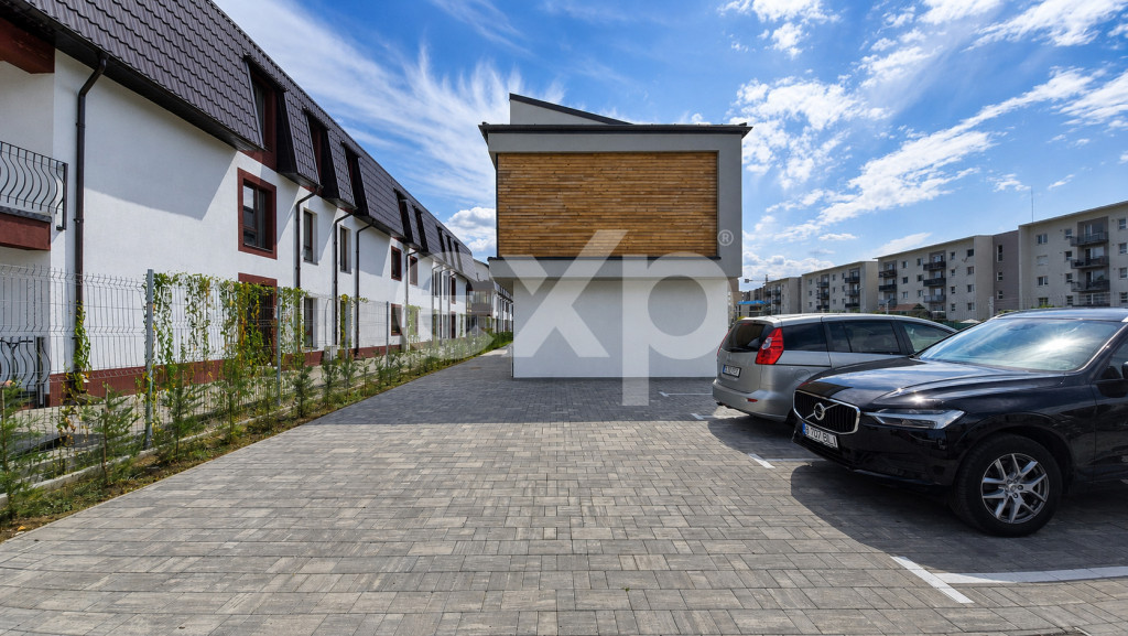 Casă nouă, curte, 2 parcări · Tractorul Brașov · 339.5