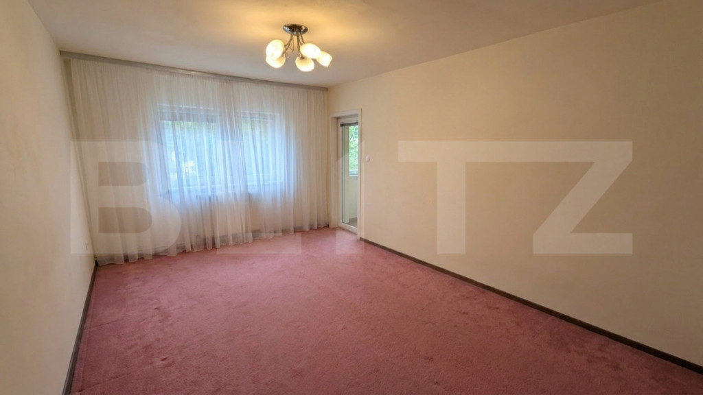 Apartament 2 camere, decomandat, etajul 1, zona Cetate