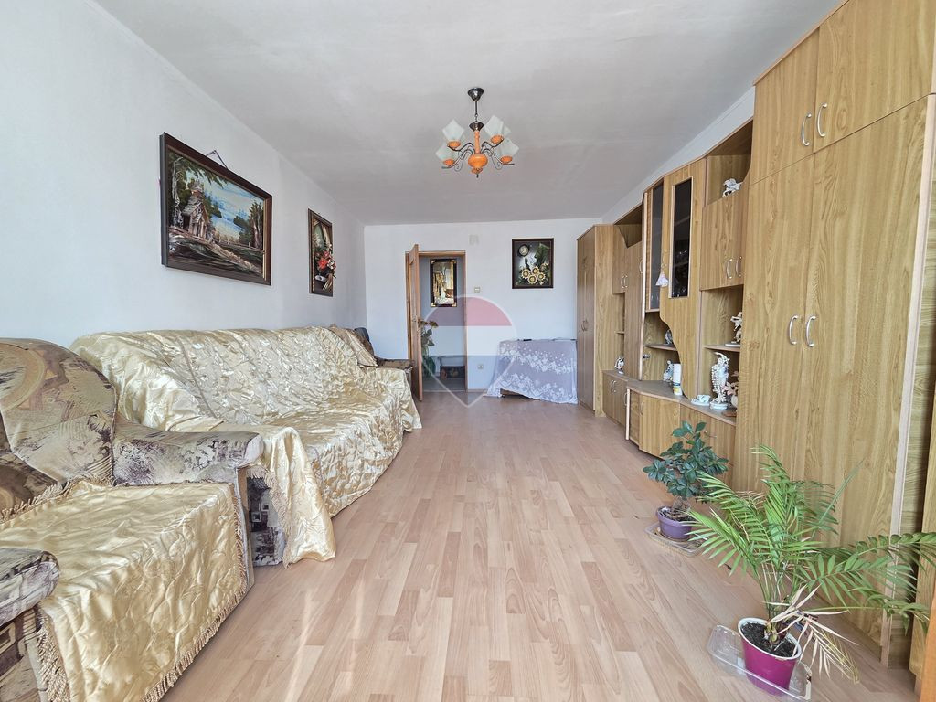 2 camere supraftata generoasa 72 mp