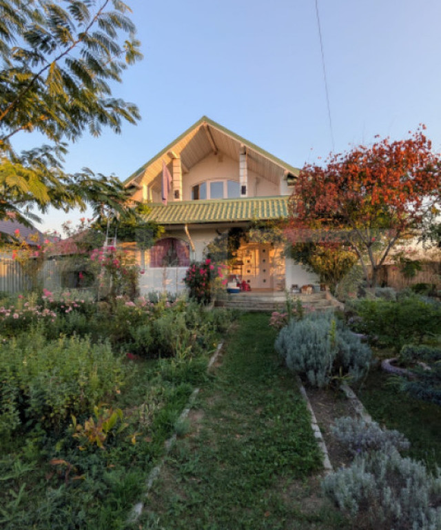 EXCLUSIV | CASĂ INDIVIDUALĂ – 238 MP UTILI | TEREN 3.800