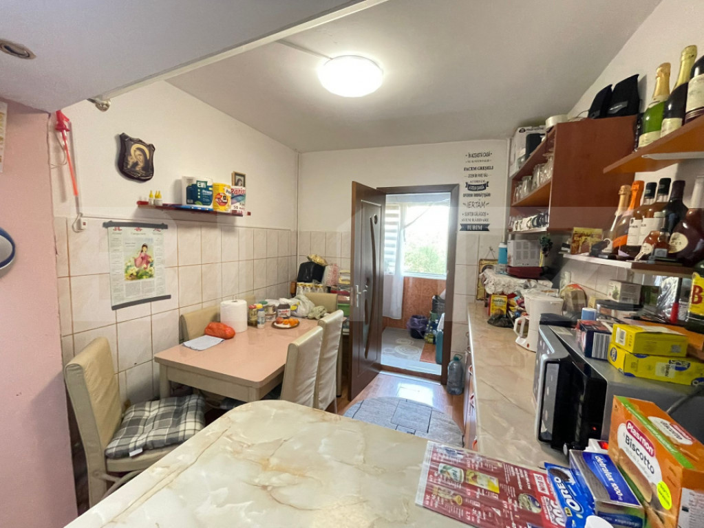Apartament 2 camere decomandat,52 mp, etajul 2,zona Sarari