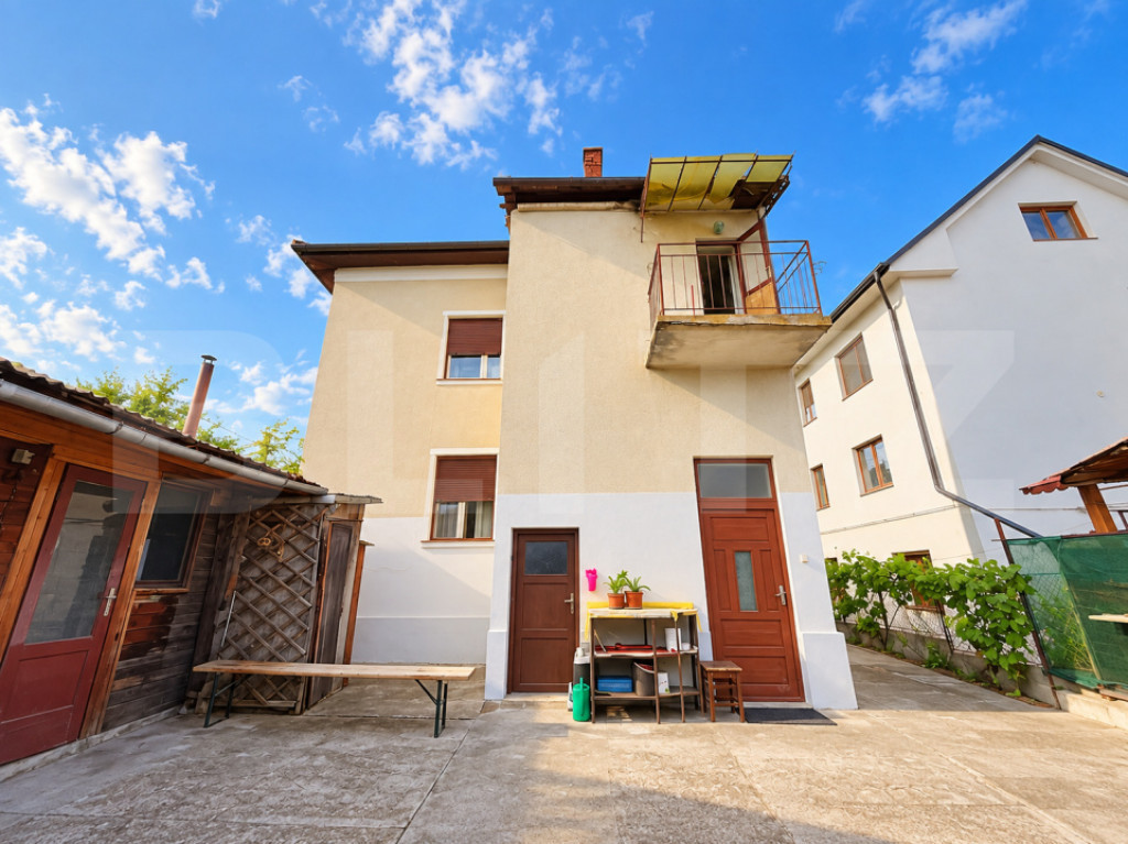 Casă individuală, teren generos 838 mp, - Dâmbu Rotund