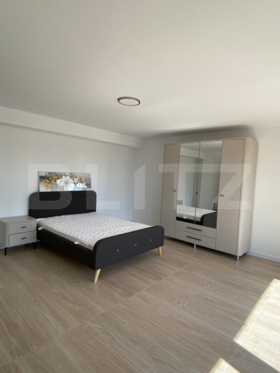 Apartament 3 camere, 100 mp, zona Central