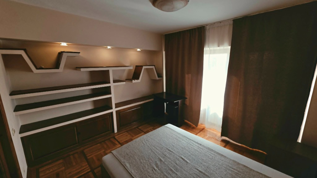 Apartament 3 camere , CENTRAL - ,INDEPENDENTEI