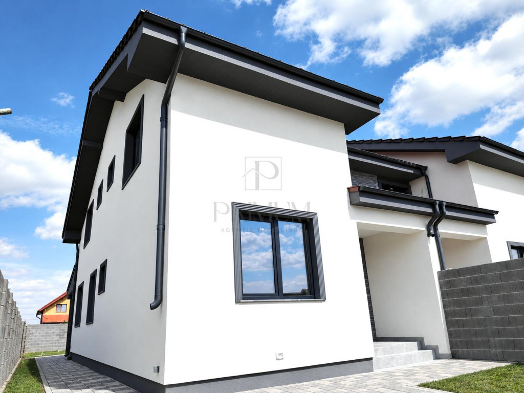 Duplex finalizat - bucatarie inchisa - dormitor la parter