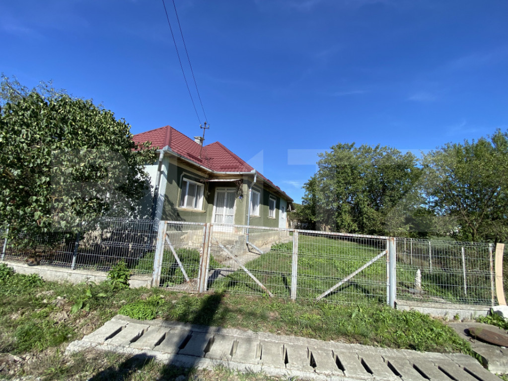 Casa de vanzare, 90 mp, 14 arii de teren, zona Sintereag