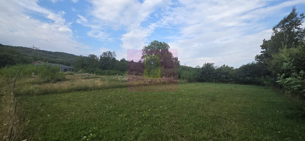 650 mp de liniste, natura si aer curat in Brebu, Prahova