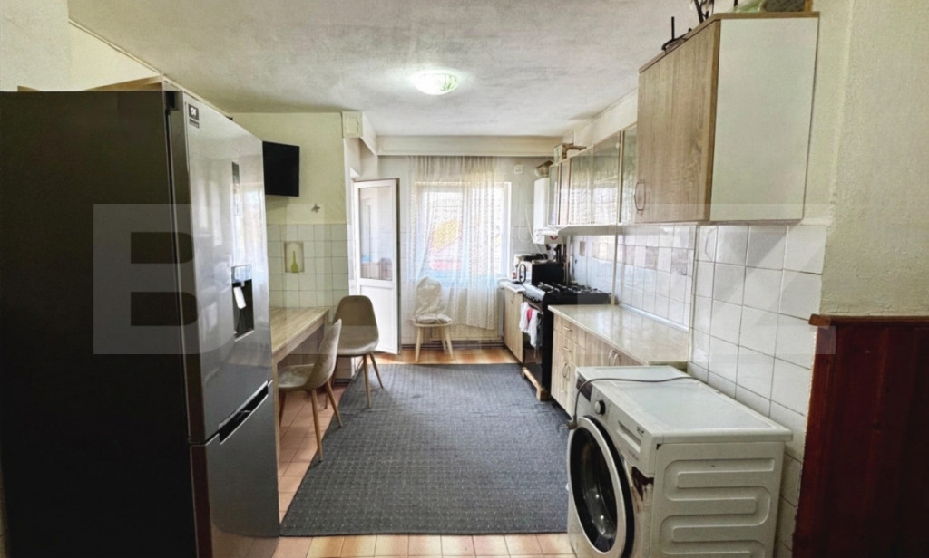 Apartament decomandat cu 2 camere, 57 mp, etaj 1, zona Sub B