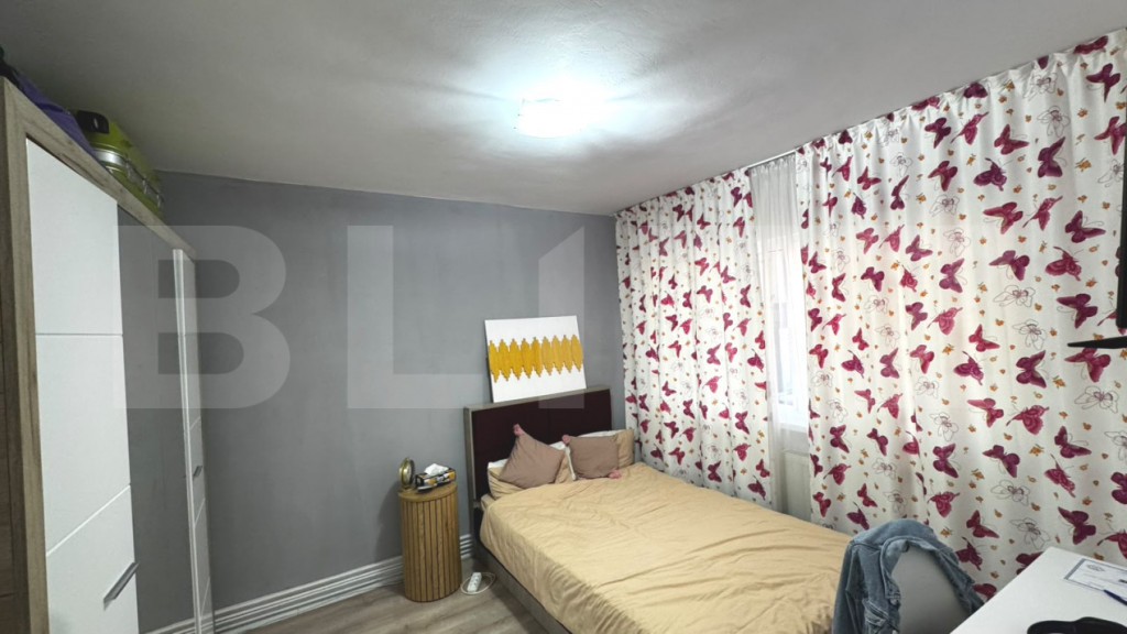 Apartament cu 2 camere, 51 mp, etaj intermediar, zona Mercur