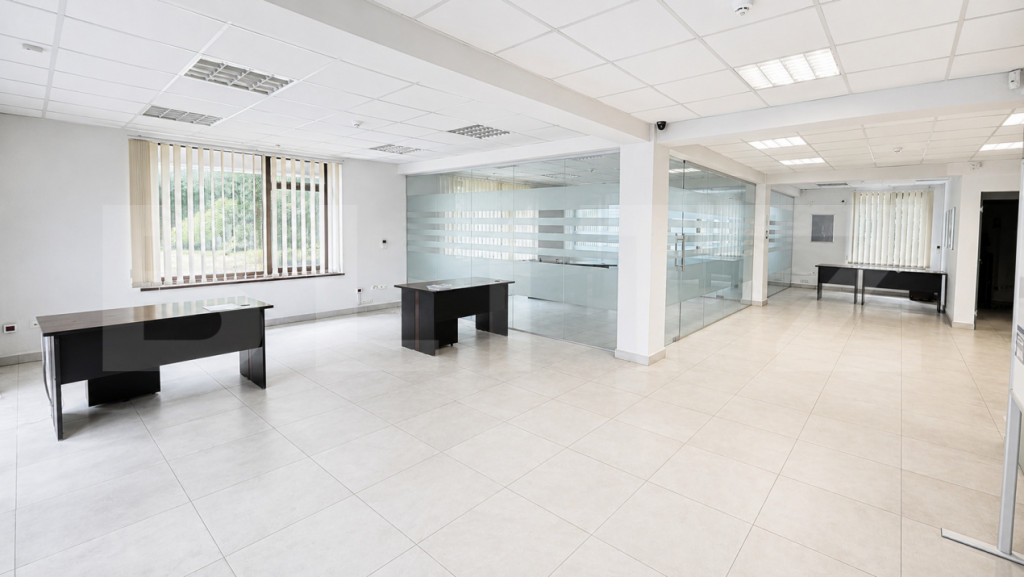 Spatiu comercial de inchiriat, 144 mp, zona Ultracentral