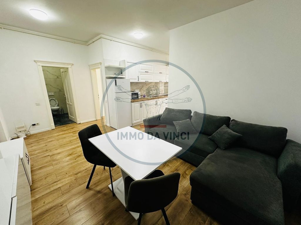 Apartament 3 camere cu 2 dormitoare și living – Mără...