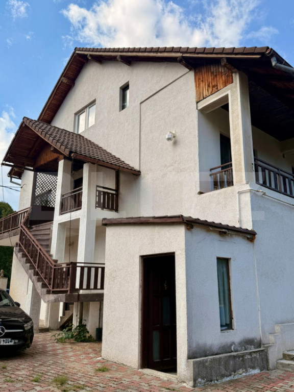 Casa individuala, 275 mp, zona Bran