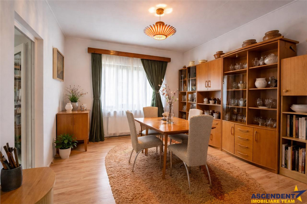FILM! Casa primitoare in centrul orasului Targu Secuiesc
