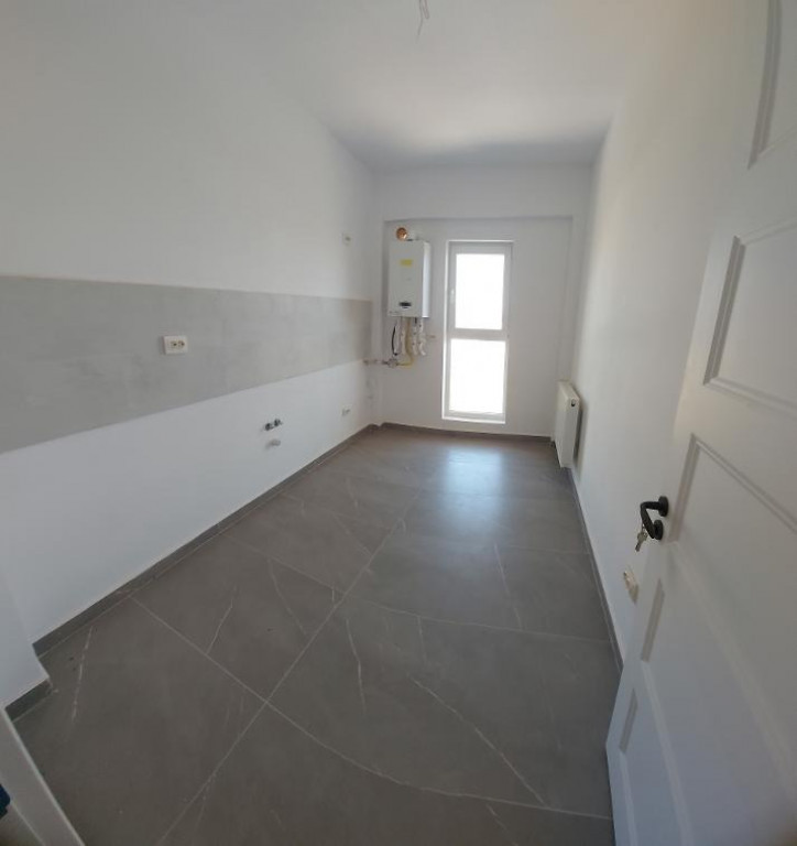 LA CHEIE-Ultima garsoniera la 53000 euro, 37 mp, bucatarie inchisa