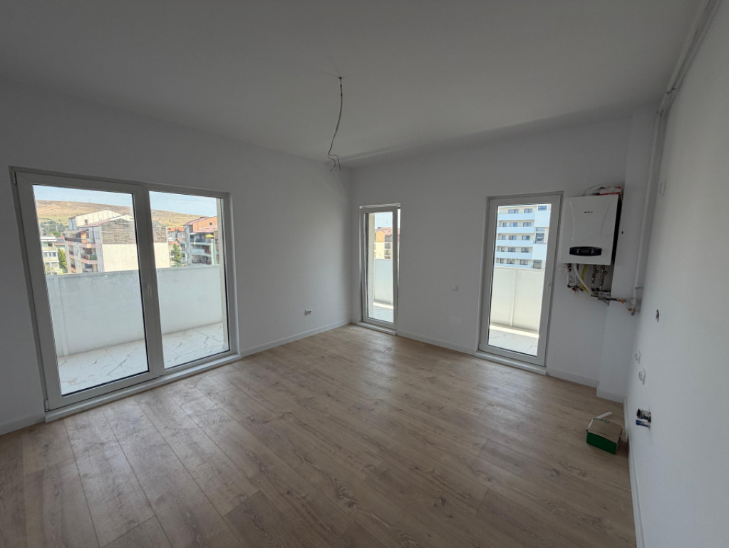 Apartament 3 camere, 52,26 mp, zona Eroilor