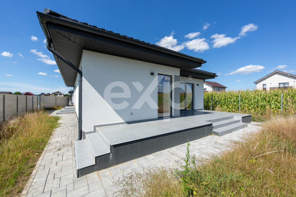 CASĂ INDIVIDUALĂ MODERNĂ ÎN STUPINI-500 mp teren