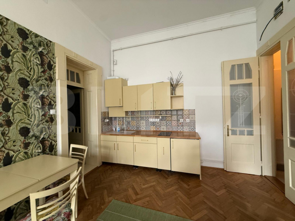 Apartament 2 camere de închiriat ultracentral în Târgu Mu