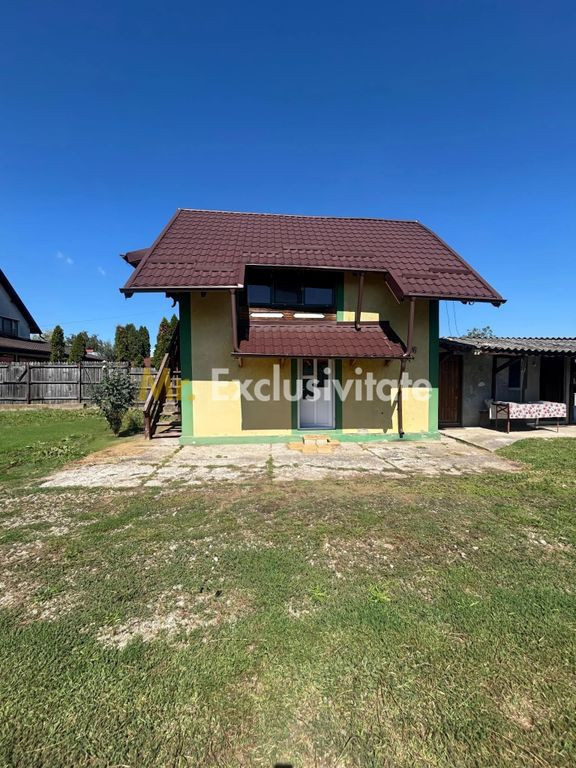 Casă de vânzare aproape de Pitești – Argeșelu, Măr...