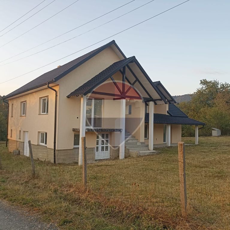Vila deosebita de vanzare in Ciocotiș, Maramureș