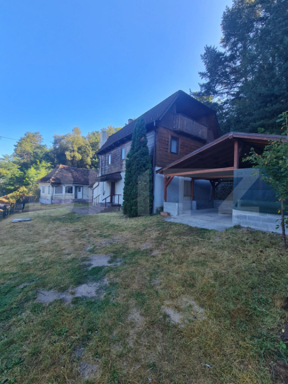 Casa individuala cu 4 camere, 2400 mp de teren, loc Micesti