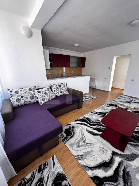 Apartament de inchiriat 56mp, 2 camere, bucatarie si living
