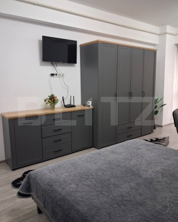 Apartament 1 camera, 36 mp, zona Palas Mall