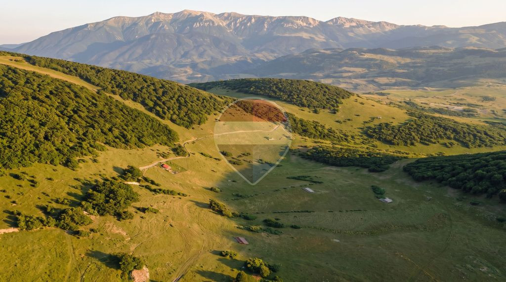 Teren intravilan|813 mp|Ciocanu, Argeș|Priveliste specta...