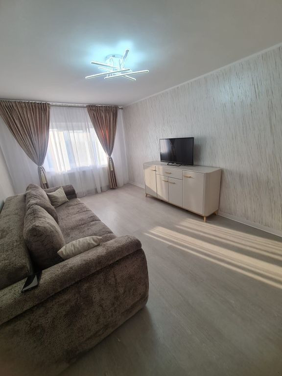 De vanzare apartament apartament cu 2 camere, Micro 16, e...