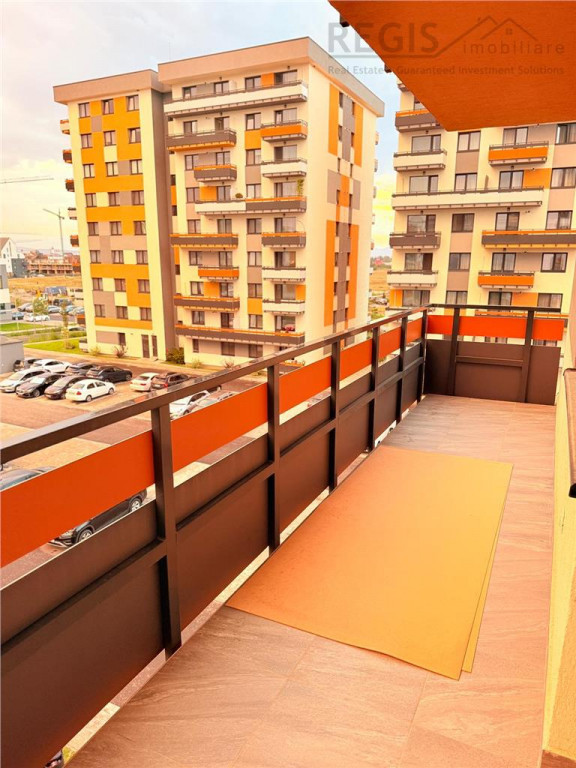 Apartament 3 camere - prima - Grandis Coresi - cu loc de pa