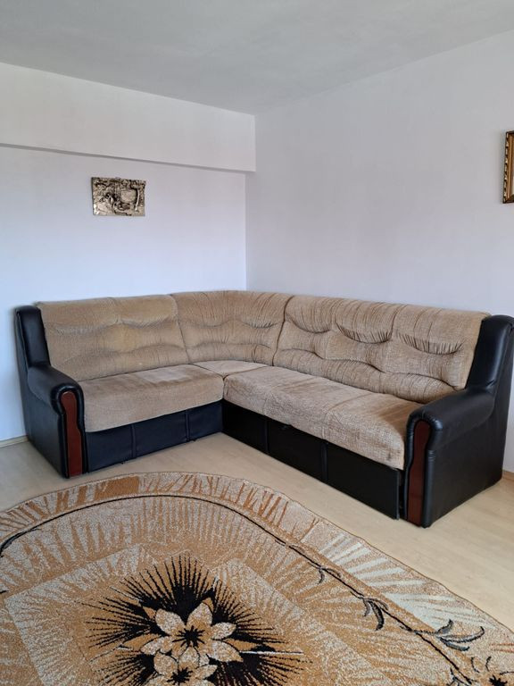 De inchiriat apartament cu o camera, Gara, etaj 4, 300 euro