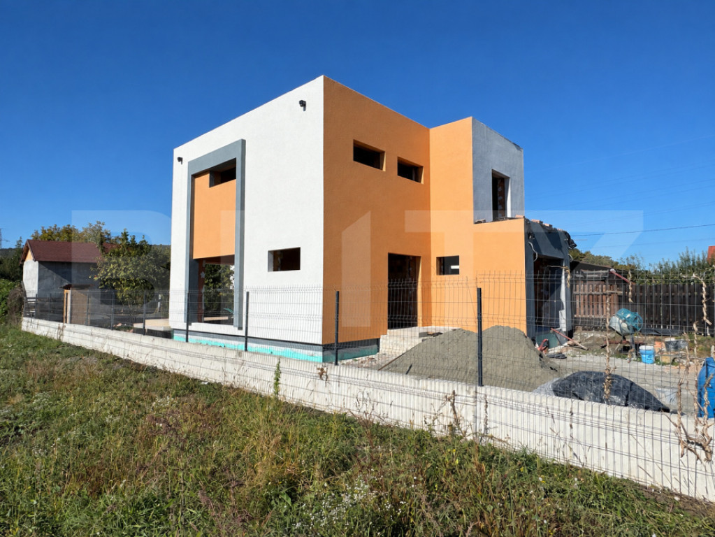 Casa individuala, 118 mp + teren de 380 mp, zona Santana de